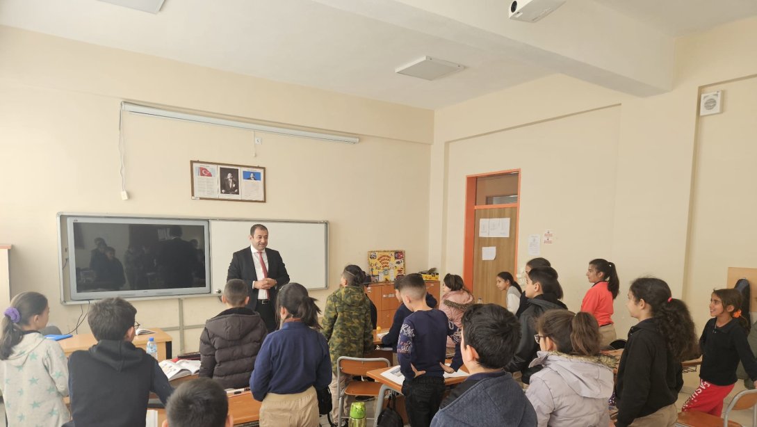 İlçe Milli Eğitim Müdürümüz Ercan Akkan, Merkez Ortaokulunu Ziyaret Etti
